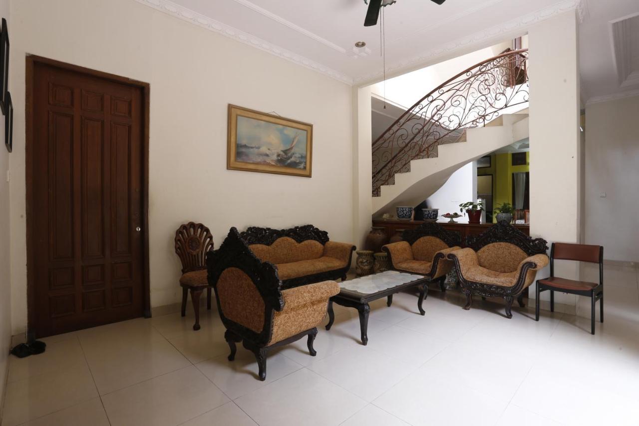 Oyo 93380 Penginapan Mangkoe Barokah Tanah Grogot Buitenkant foto