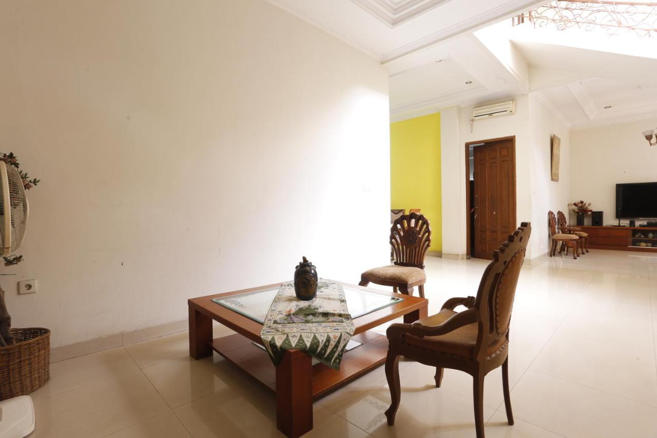 Oyo 93380 Penginapan Mangkoe Barokah Tanah Grogot Buitenkant foto
