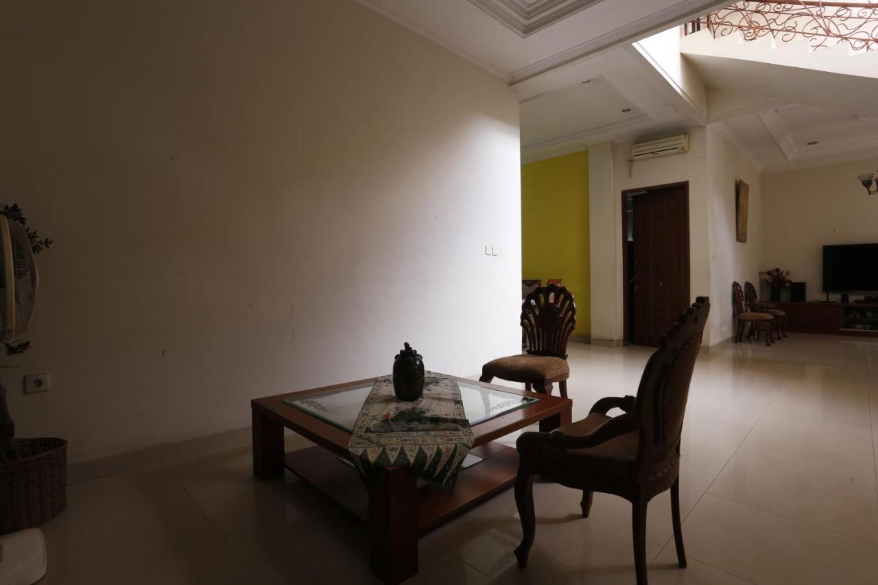 Oyo 93380 Penginapan Mangkoe Barokah Tanah Grogot Buitenkant foto